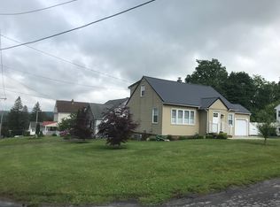 1 Claridge Ct, New Hartford, NY 13413