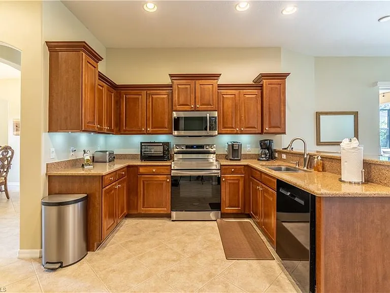 12414 Rock Ridge Ln — Photo 10