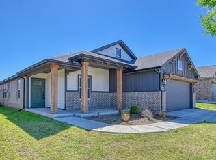 13412 Arrowhead Blvd, Yukon, OK 73099