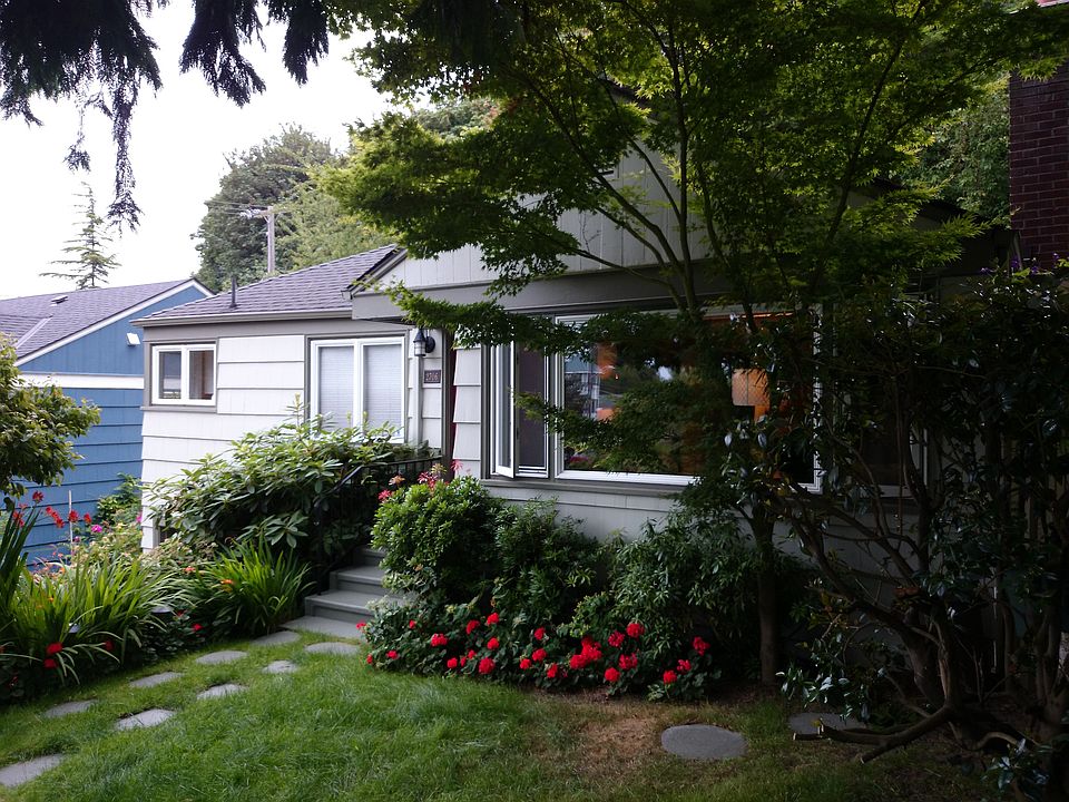 2nd image of 2706 56th Ave SW