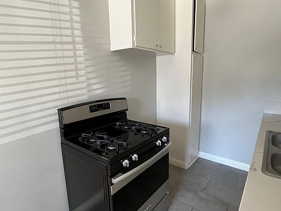 5th image of 4041 E 2nd St APT 2