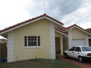 19020 NW 84th Pl, Hialeah, FL 33015