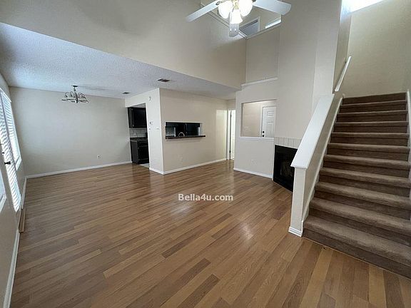 5th image of 512 Eberhart Ln APT 605