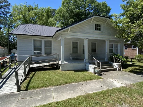 704 Perry Street, Kinston, NC 28501