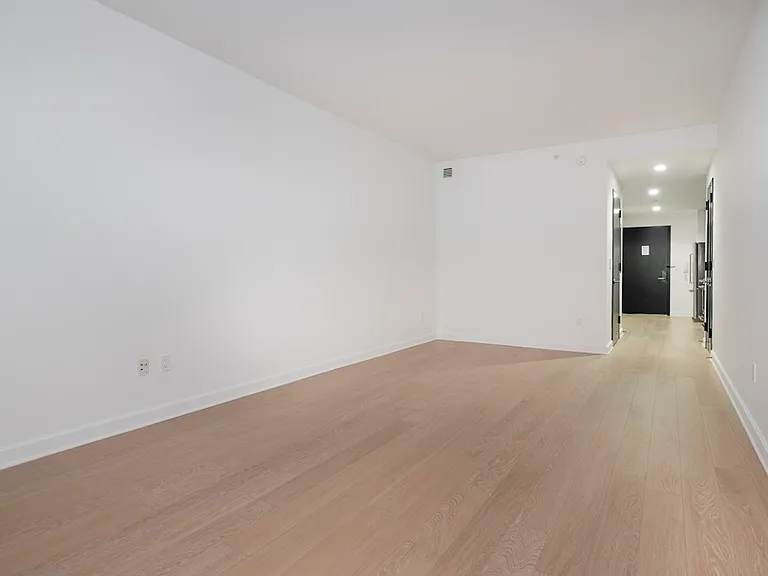 21 S End Ave #2117 — Photo 4
