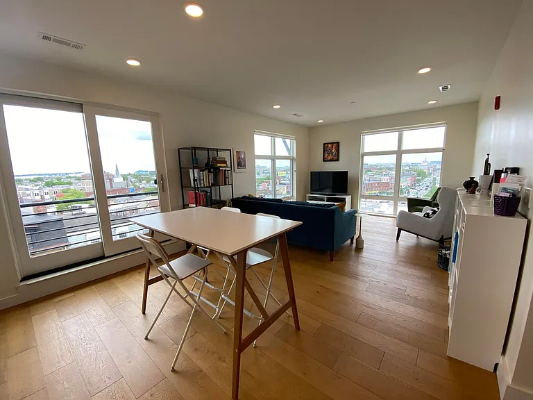 250 Meridian St #611 — Photo 2
