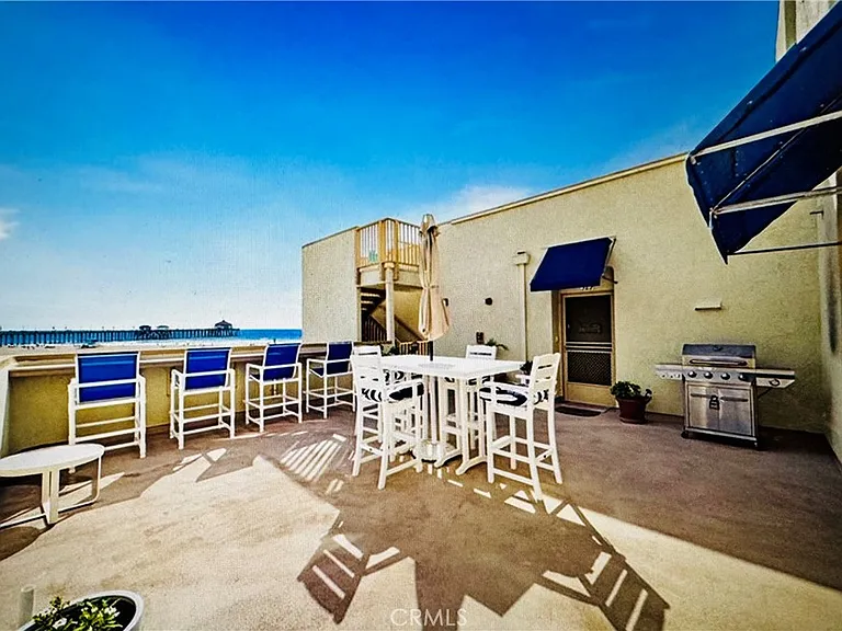 711 Pacific Coast Hwy #330 — Photo 2