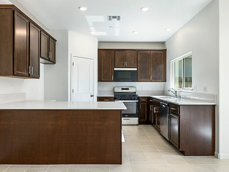 6547 E Madison Ave — Photo 13