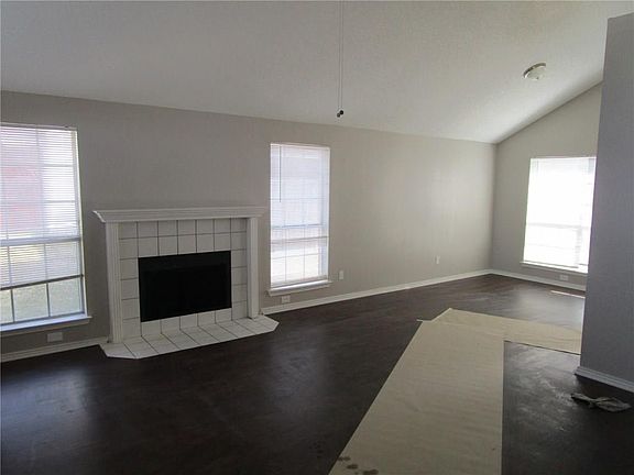 2nd image of 1334 Harvest Hill Ln