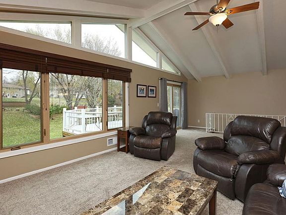 3rd image of 13217 Willow Ln