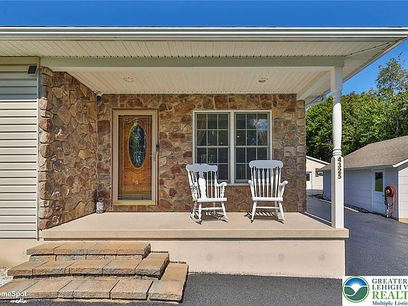 3rd image of 4325 Levans Rd