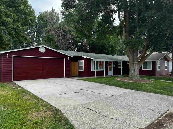 940 E 4th St, Weiser, ID 83672