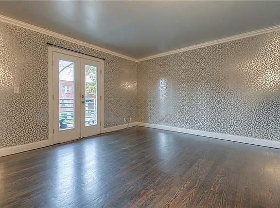 5th image of 4528 Broadway APT 2S