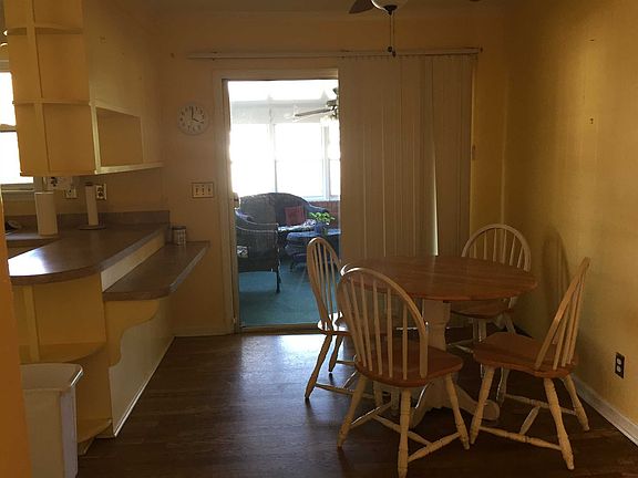 5th image of 3720 Hearn Dr