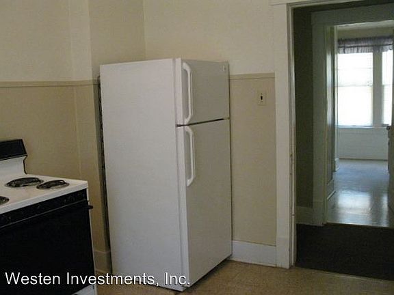 4th image of 209 Chandler Blvd APT 1