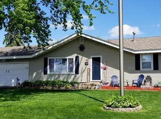 9189 215th St W, Lakeville, MN 55044