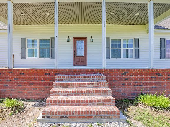 4th image of 445 Lydon Rd