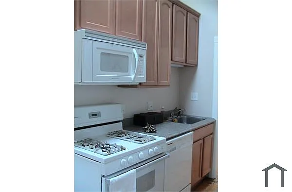 Building Photo - 24 Maplewood St #6