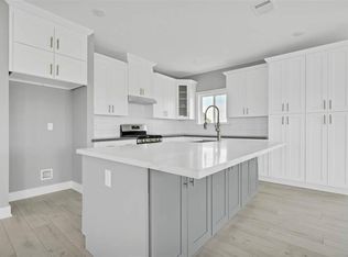 901 Hester St, Seabrook, TX 77586