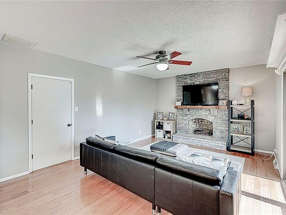 4th image of 10285 N County Road 650 E