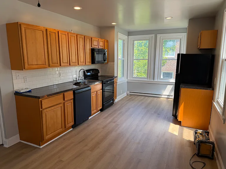 1657 Haworth St #2 — Photo 6