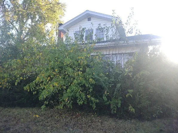 107 N Fruitridge Ave, Terre Haute, IN 47803