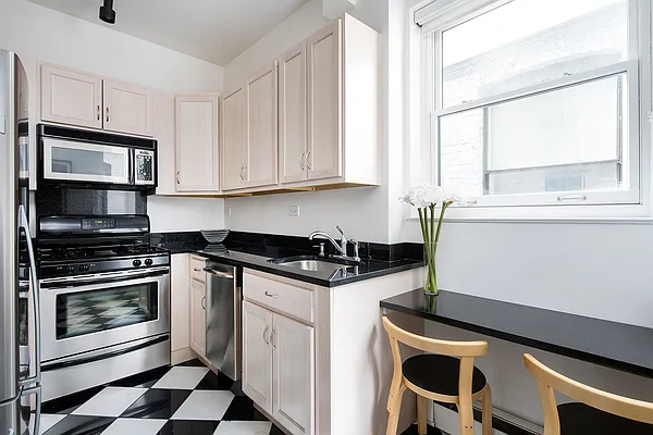 Sold by Compass | media 7