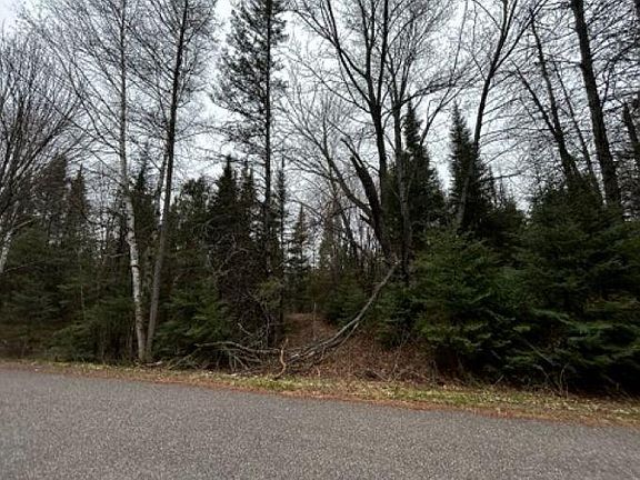 5th image of On Timber Wolf Rd