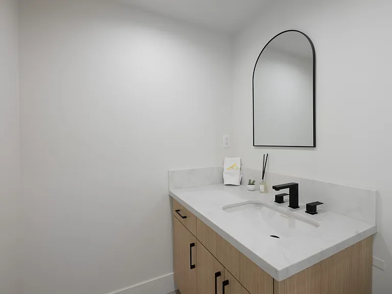 18101 Green Meadow Dr — Photo 12
