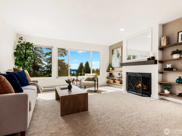 215 N 120th Street #301, Seattle, WA 98133