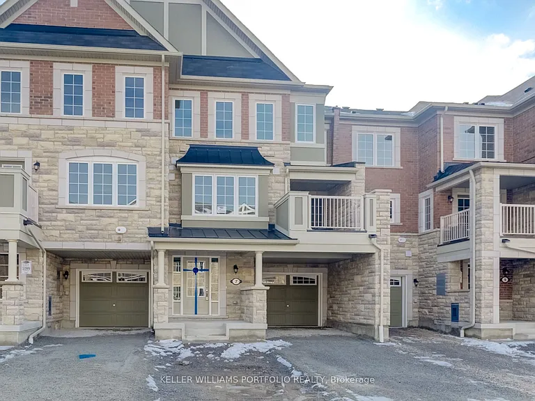 7 Bluegill Cres — Photo 1