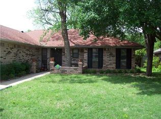 401 Azalea Hill Dr, Yukon, OK 73099