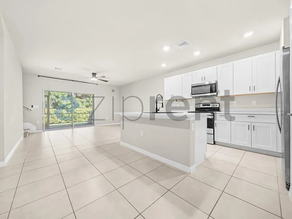 15453 Wildflower Cir