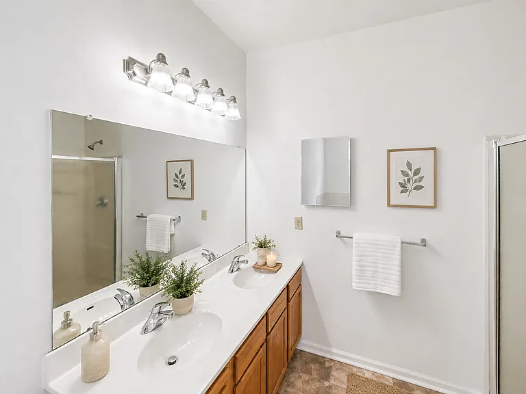 Spring Creek Apartments — Photo 82