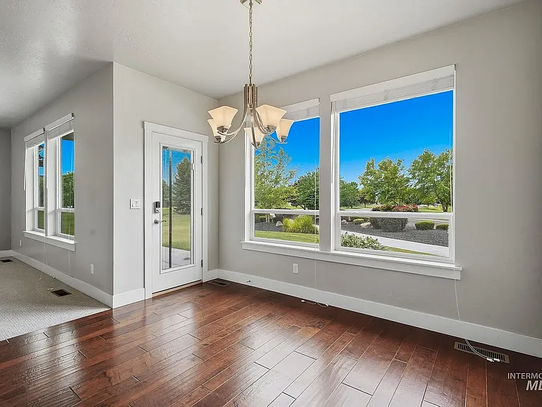 1231 N Seven Golds Ave — Photo 8