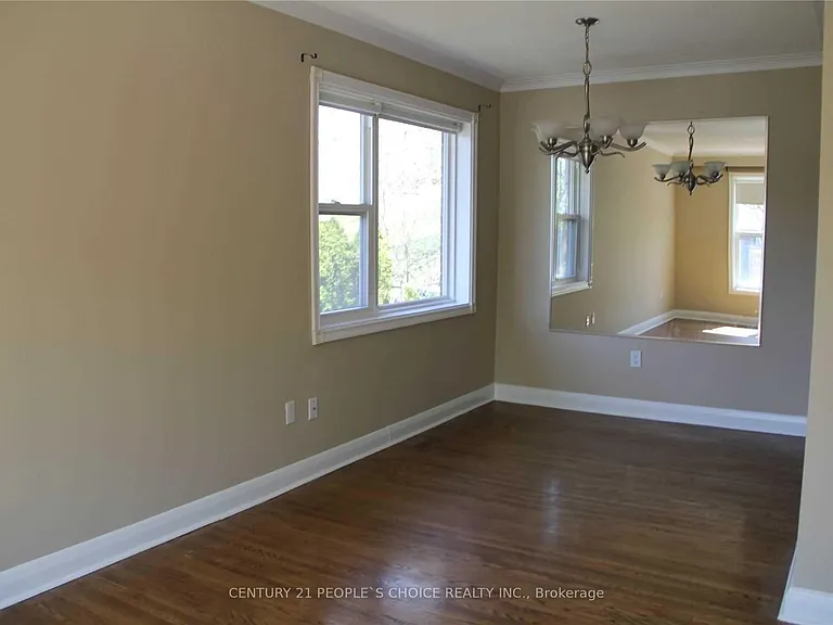 39 Meadowland Dr — Photo 4