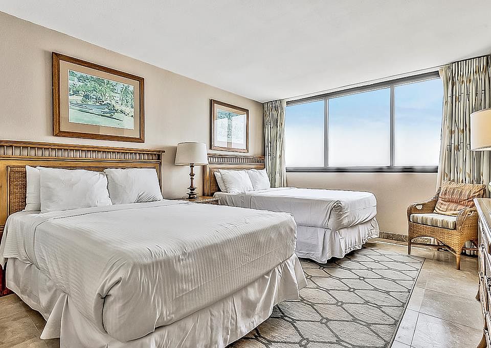 1st image of 310 Padre Blvd