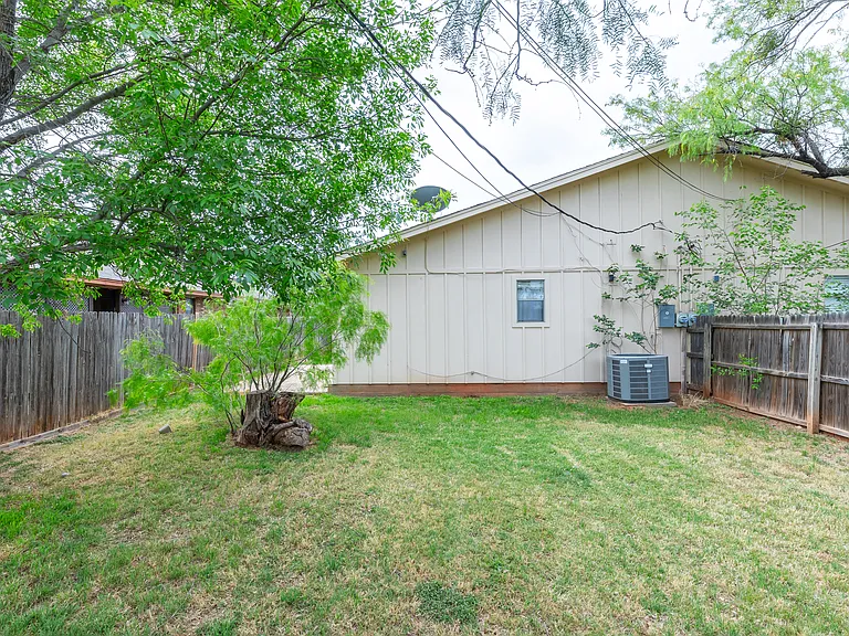 4074 Russell Ave — Photo 32