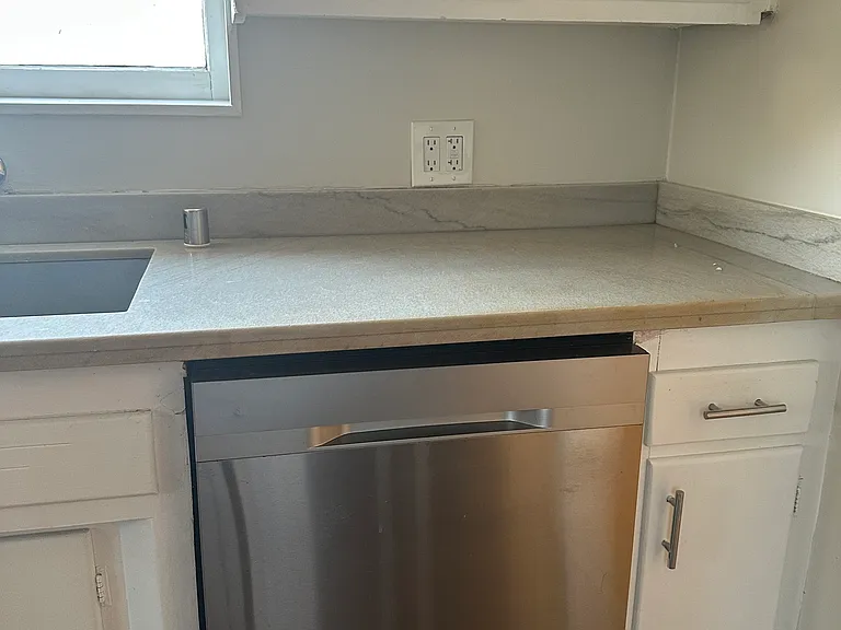 Magnolia Ave — Photo 12