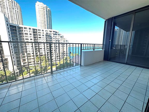 4th image of 520 Brickell Key Dr APT A1102