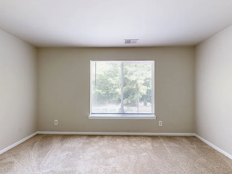 Canterbury Apartments — Photo 51