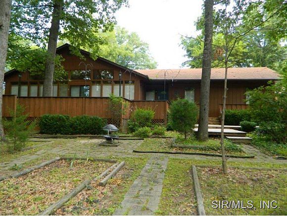 1st image of 2 Old Oaks Dr