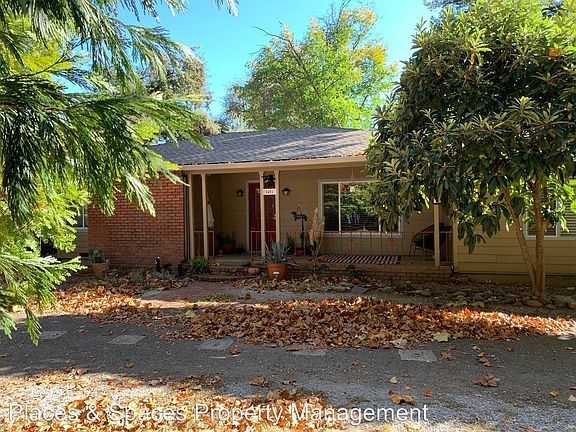 3rd image of 3491 Pioneer Ln