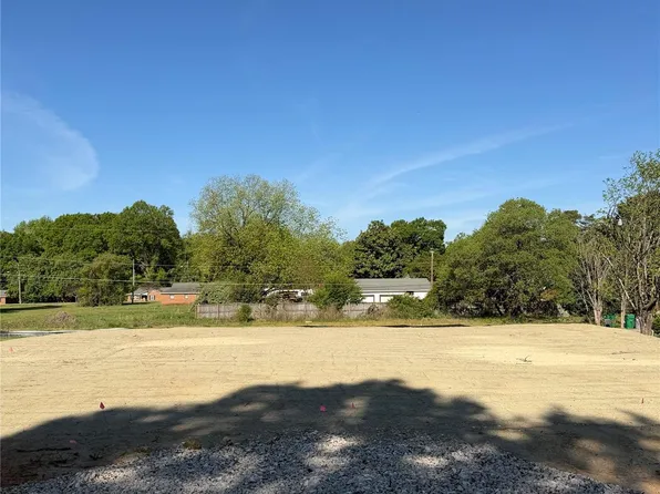 4602-4606 4610 Dogwood Pl, Charlotte, NC 28215