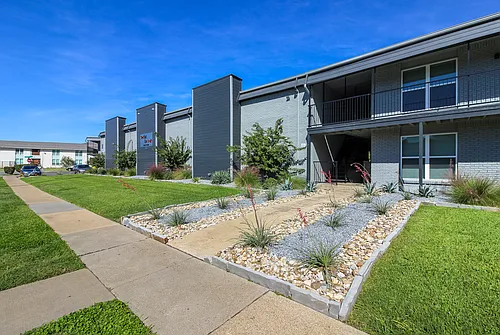 Brix Apartments Photo 1