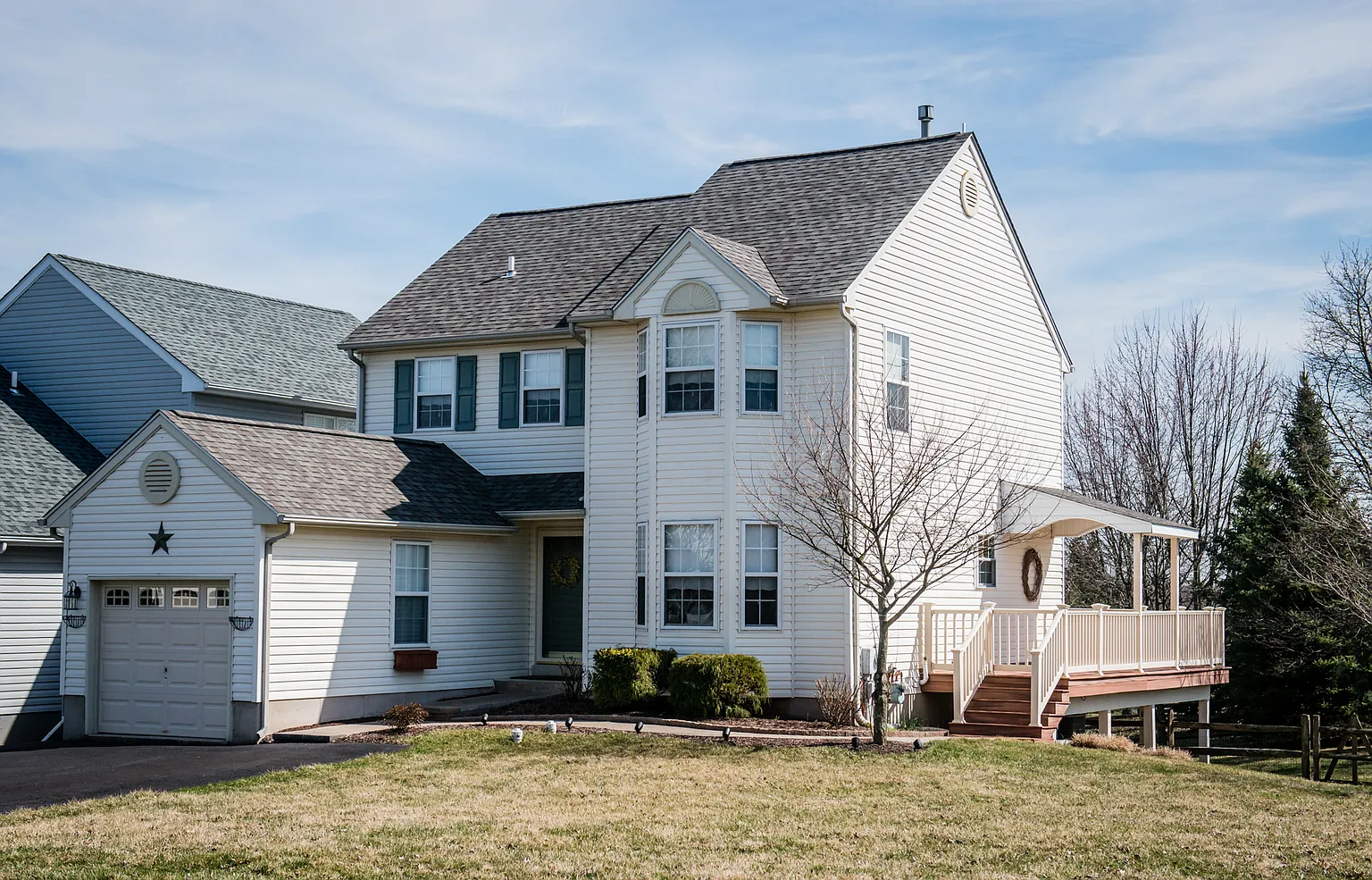731 Queen Rd photo 1