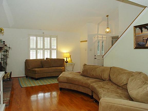 3rd image of 604 Tumbleweed Ct