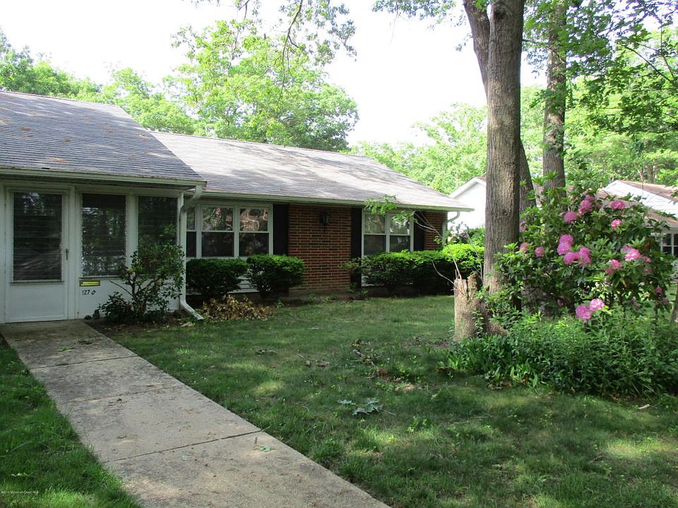 1st image of 127D Farrington Ct #100D