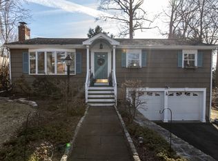 6 Beach Dr, Danbury, CT 06811