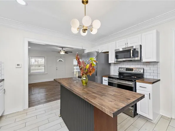 3615 Indiana Ave, Kansas City, MO 64128